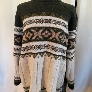 Women’s Turtleneck Sweater// Large// Brand-Sweater Project
